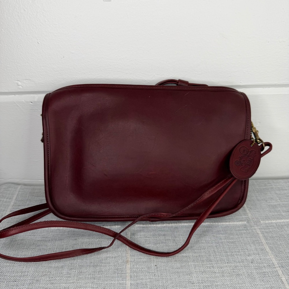 Vintage Frye Carriage Bag Crossbody Purse Wristlet RARE Dark Red Leather‎